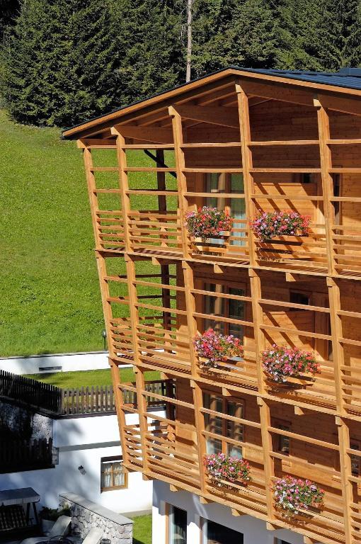 Hotel Melodia Del Bosco Abtei Exterior foto